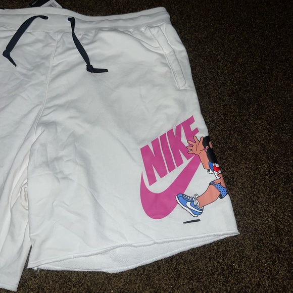 Xxl nwt Nike limited edition shorts - Picture 2 of 5